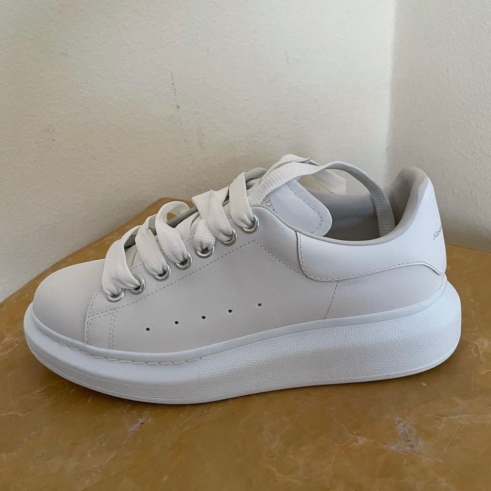 Alexander McQueen Oversized Sneaker, size 37